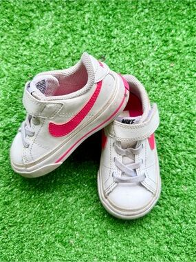 Nike Court Royale White Pink Hook and Loop Low Top Sneakers Infant 5C